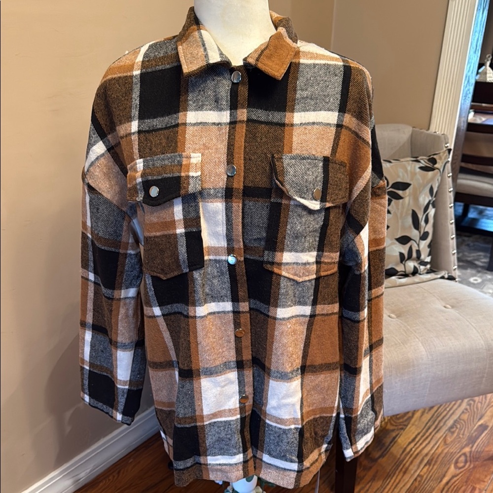 BNWT Plaid Button-Up Shirt in Brown and Black